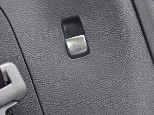 2017GLC 200 4MATIC п؅^