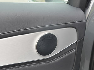 2017GLC 200 4MATIC п؅^