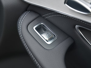 2017GLC 200 4MATIC п؅^