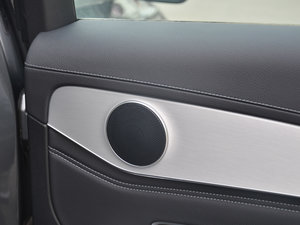 2017GLC 200 4MATIC п؅^