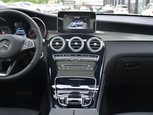 2017GLC 200 4MATIC п؅^