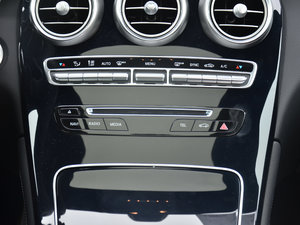 2017GLC 200 4MATIC п؅^