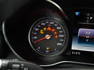 2017GLC 200 4MATIC п؅^