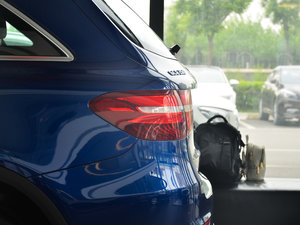 2017GLC 260 4MATICA ^