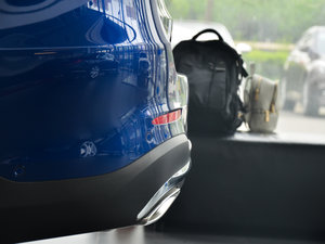 2017GLC 260 4MATICA ^