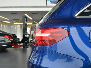 2017GLC 260 4MATICA ^