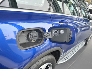 2017GLC 260 4MATICA ^