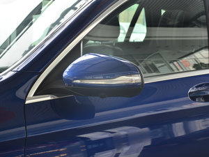 2017GLC 260 4MATICA (x)(ji)^