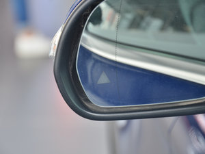 2017GLC 260 4MATICA (x)(ji)^