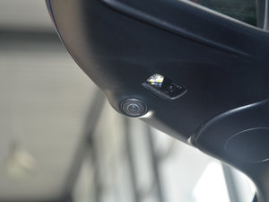 2017GLC 260 4MATICA (x)(ji)^