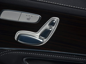 2017GLC 260 4MATICA {{