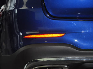 2017GLC 300 4MATICӸ ^