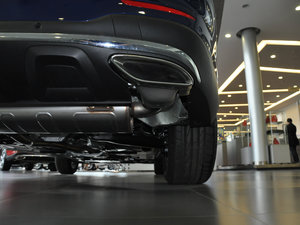 2017GLC 300 4MATICӸ ^