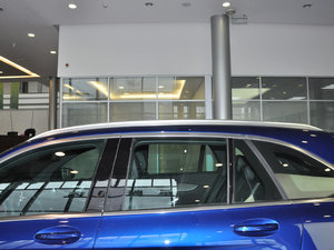 2017GLC 300 4MATICӸ ^