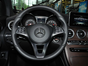 2017GLC 300 4MATICӸ P