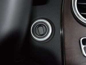 2017GLC 300 4MATICӸ п؅^