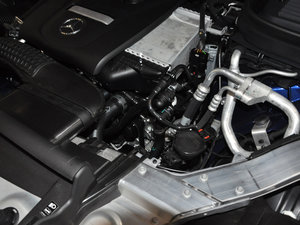 2017GLC 300 4MATICӸ 