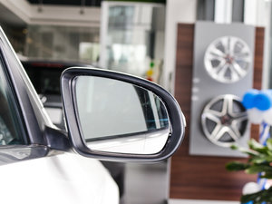 2017GLC 260 4MATICӸ ^