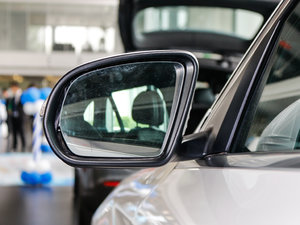 2017GLC 260 4MATICӸ ^