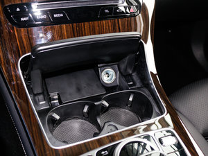 2017GLC 260 4MATICӸ п؅^