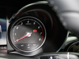 2017GLC 260 4MATICӸ п؅^(q)