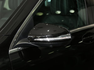 2017GLC 260 4MATICA ^