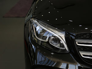 2017GLC 260 4MATICA ^