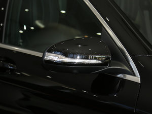 2017GLC 260 4MATICA ^