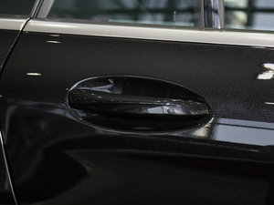 2017GLC 260 4MATICA (x)(ji)^