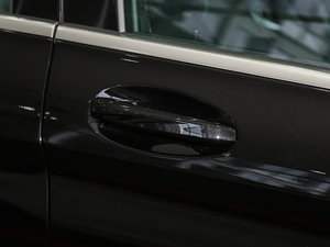 2017GLC 260 4MATICA (x)(ji)^