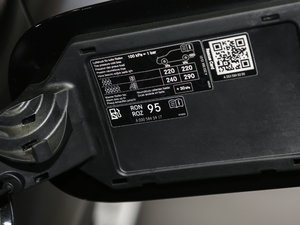 2017GLC 260 4MATICA ^