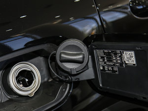 2017GLC 260 4MATICA ^