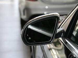 2017GLC 260 4MATICA ^