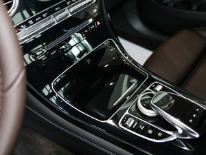 2017GLC 200 4MATIC п؅^