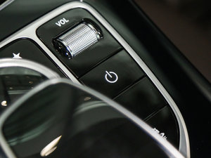 2017GLC 200 4MATIC п؅^