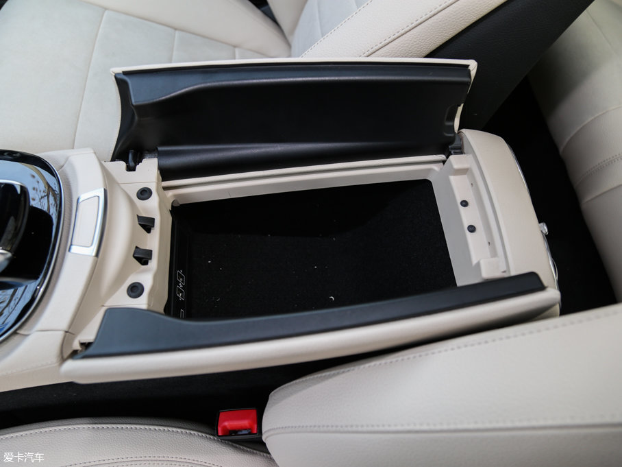 2017YE E 200 4MATIC \Ӱ