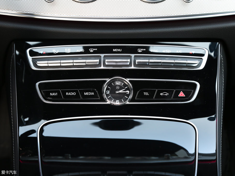 2017YE E 200 4MATIC \Ӱ