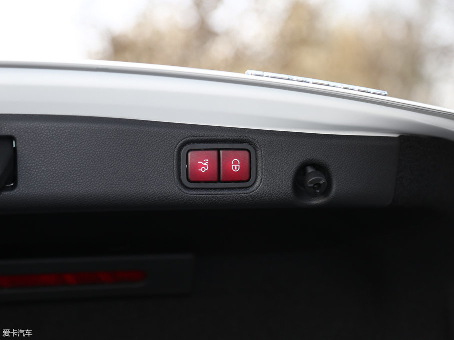 2017YE E 200L 4MATIC \