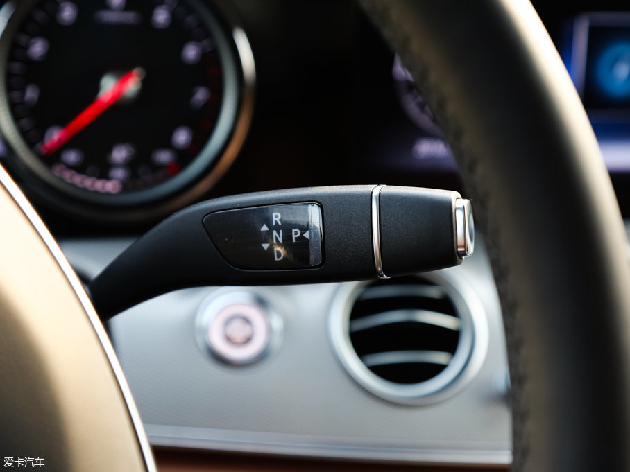 北京奔馳2017款奔馳E級(jí)