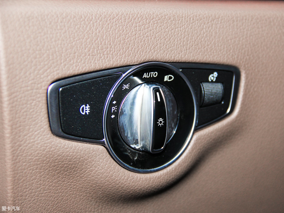 2017YE E 200L 4MATIC