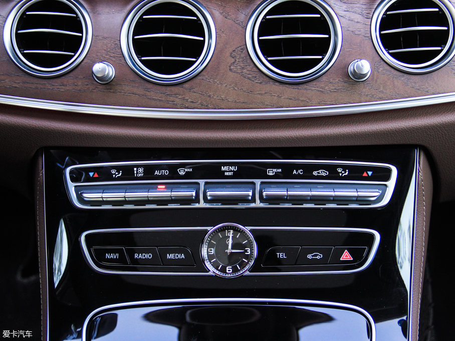 2017YE E 200L 4MATIC