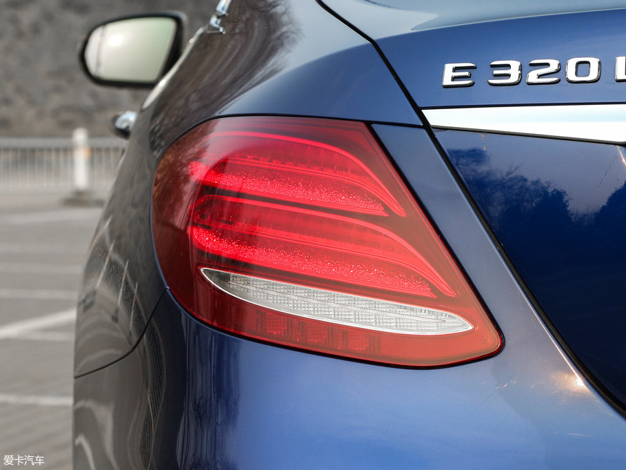 2017YE(j) E 320L 4MATIC