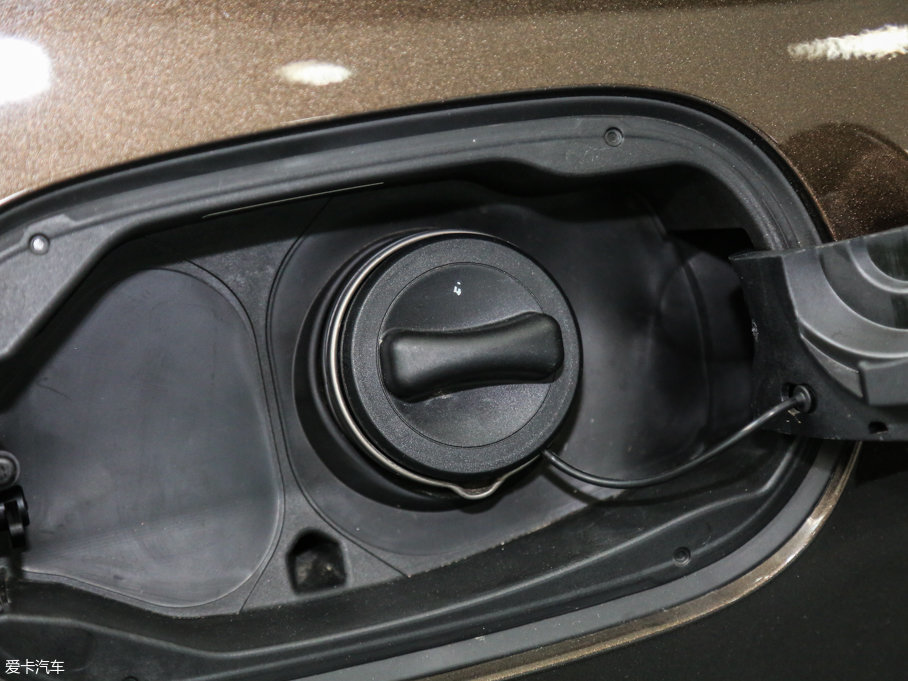 2017YE(j) E 300L \(yn)(dng)r(sh)