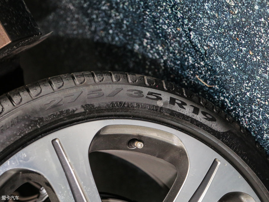 2017YE E 300L \ӕr