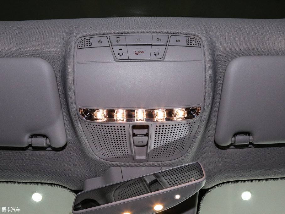 2017YE(j) E 300L \(yn)(dng)r(sh)