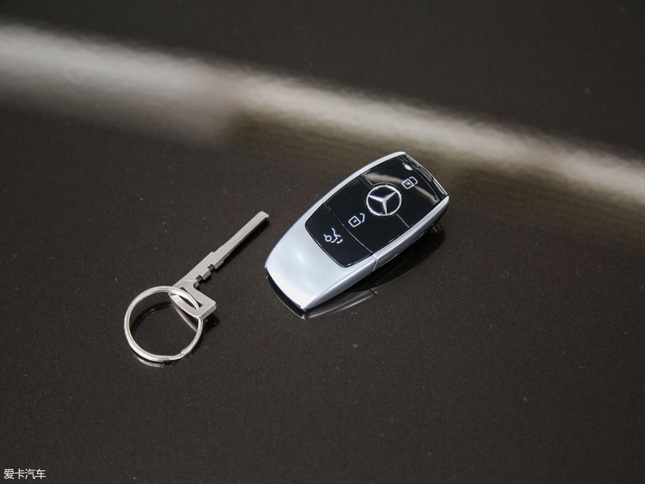 2017YE E 300L \ӕr