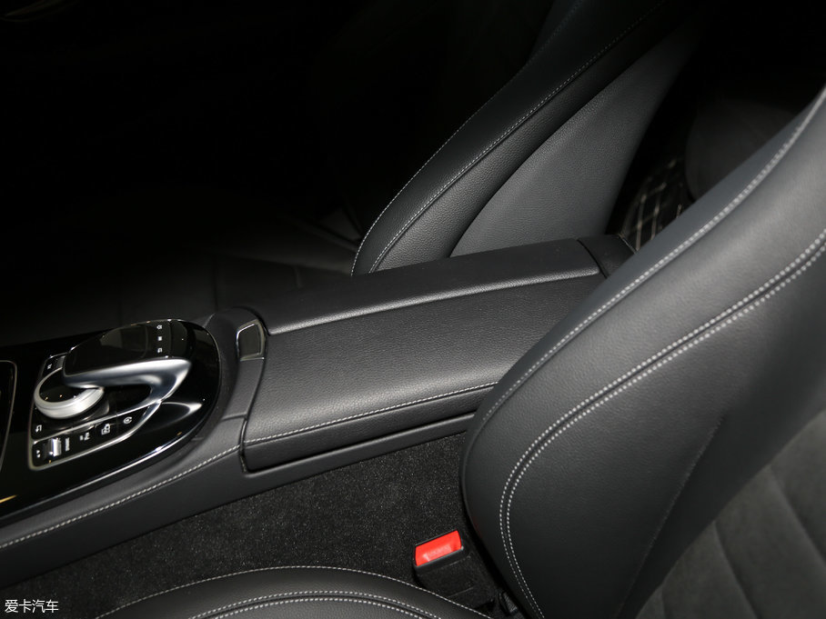 2017YE Ŀ E 300 \