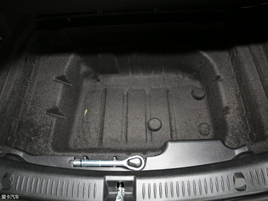 2017YE Ŀ E 300 \