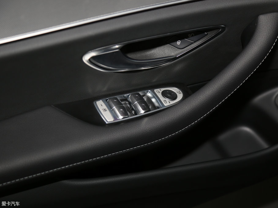 2017YE Ŀ E 300 \