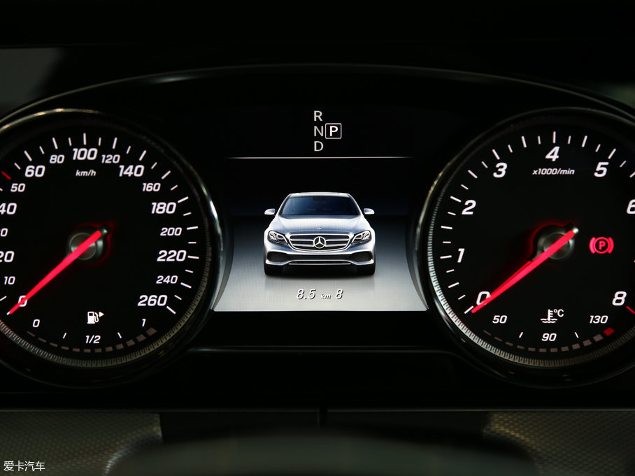 2017YE Ŀ E 300 \